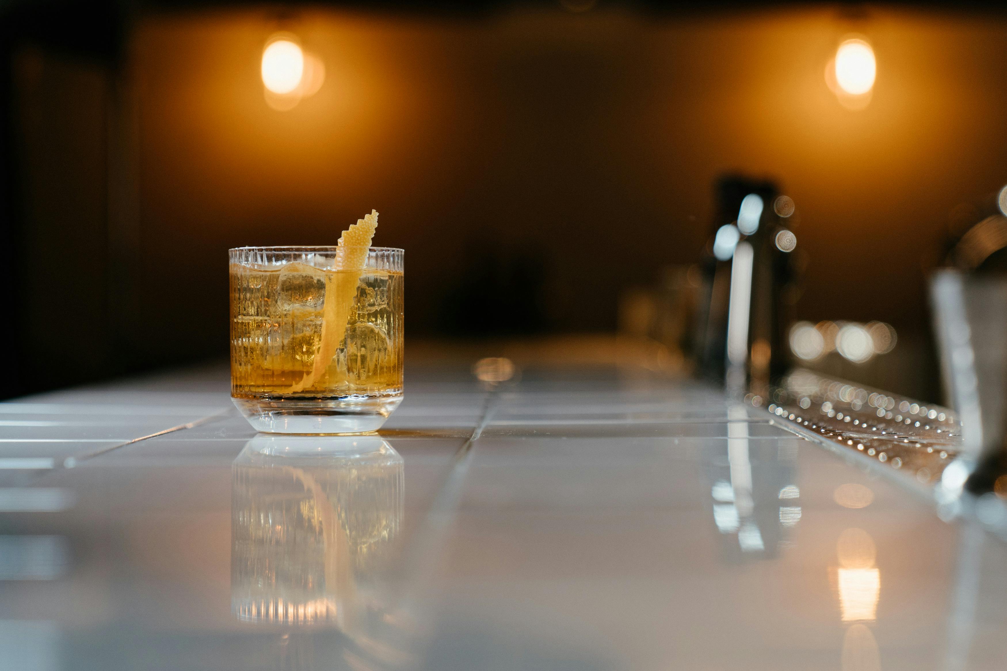 Tour d’horizon des whiskys d’automne : tourbés, boisés, épicés 